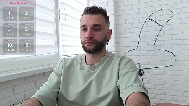 DaddySlava online show from June 22, 2026, 5:32 pm