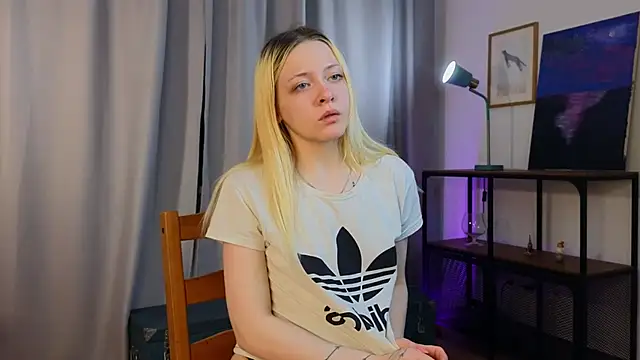 OliviaCaffery online show from April 18, 2026, 7:58 pm