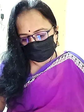 Snapshot of monisha_cam chatting on April 8, 2026, 10:48 am monisha cam online show from April 8, 2026, 10:48 am