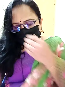 Snapshot of monisha_cam chatting on April 10, 2026, 8:19 am monisha cam online show from April 10, 2026, 8:19 am