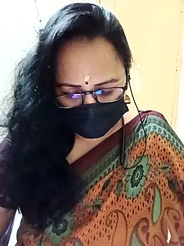 Snapshot of monisha_cam chatting on April 15, 2026, 5:58 am monisha cam online show from April 15, 2026, 5:58 am