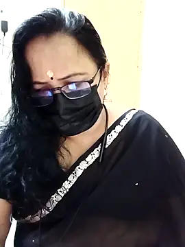 Snapshot of monisha_cam chatting on May 3, 2026, 9:37 am monisha cam online show from May 3, 2026, 9:37 am