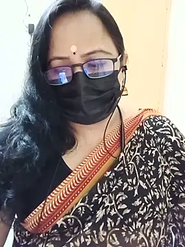 Snapshot of monisha_cam chatting on May 15, 2026, 2:02 pm monisha cam online show from May 15, 2026, 2:02 pm