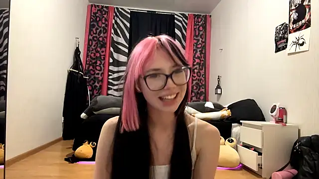 WifeAileen online show from May 10, 2026, 6:24 pm