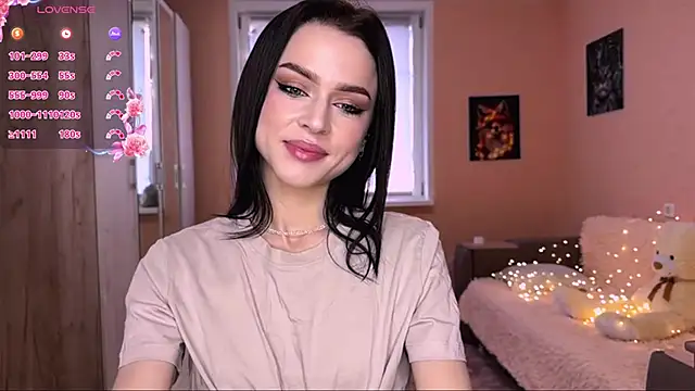 PlayfulLea online show from April 13, 2026, 7:14 am