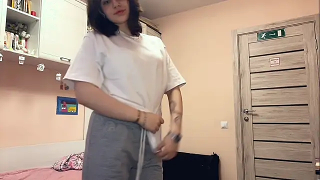 Snapshot of NoraSweetie chatting on April 2, 2026, 3:42 pm NoraSweetie online show from April 2, 2026, 3:42 pm