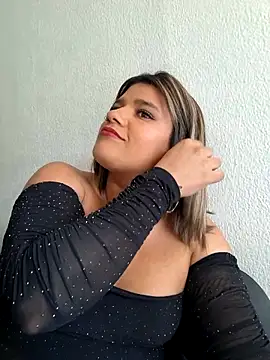 Mia 80 online show from April 7, 2026, 7:14 pm