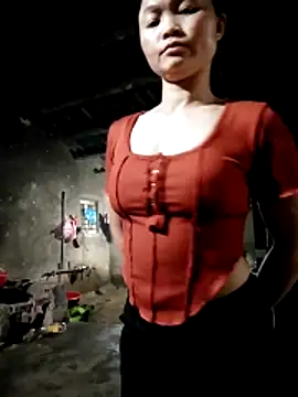 Tieuvy122 online show from April 25, 2026, 1:03 pm