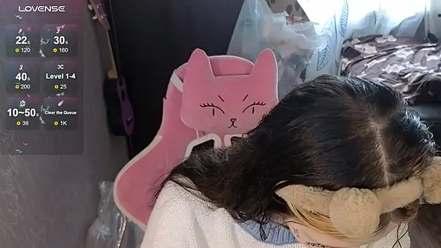 Liaa Lii online show from April 14, 2026, 10:21 am