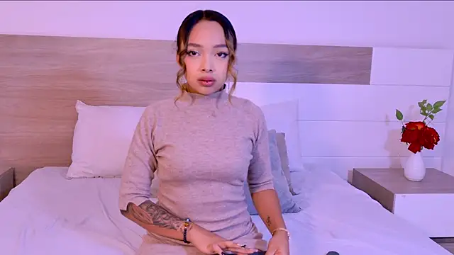 LaraBelmon online show from April 11, 2026, 8:57 pm