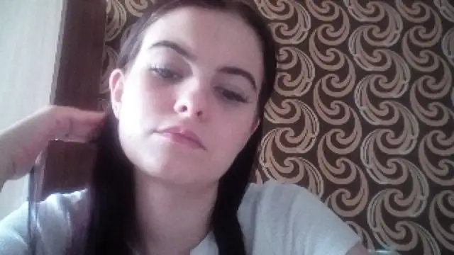 KikiAmino online show from June 17, 2026, 5:54 am