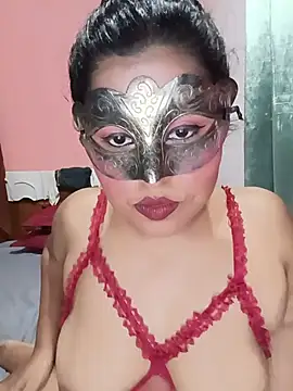 Snapshot of Maskedcurves chatting on June 30, 2026, 2:40 pm Maskedcurves online show from June 30, 2026, 2:40 pm