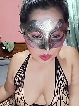 Snapshot of Maskedcurves chatting on July 24, 2026, 4:05 pm Maskedcurves online show from July 24, 2026, 4:05 pm