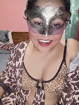 Snapshot of Maskedcurves chatting on July 25, 2026, 4:48 pm Maskedcurves online show from July 25, 2026, 4:48 pm