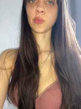 HotGirl1701 online show from June 4, 2026, 4:18 am