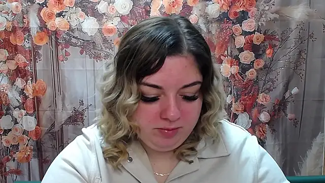 Snapshot of AdelinaMaster chatting on April 8, 2026, 5:13 pm AdelinaMaster online show from April 8, 2026, 5:13 pm