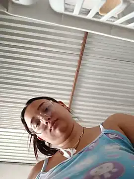 naughty girl hot  online show from June 3, 2026, 4:34 pm