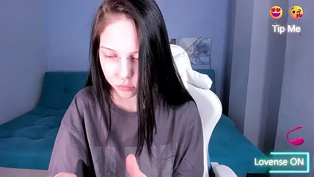 SugarBunny18 online show from June 2, 2026, 3:41 am