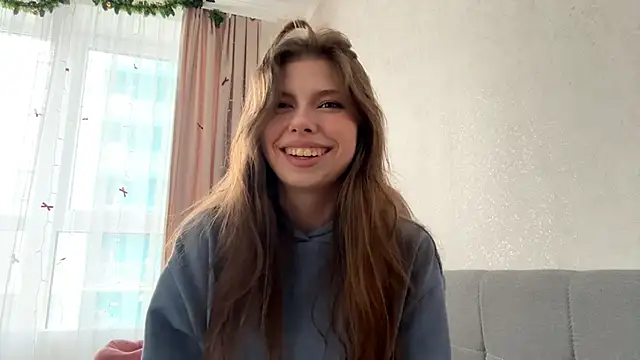 EvePerrigan online show from April 6, 2026, 1:23 pm