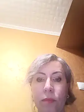 Snapshot of TaynaSecret chatting on April 2, 2026, 5:10 pm TaynaSecret online show from April 2, 2026, 5:10 pm