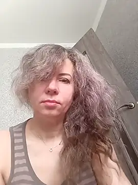 Snapshot of TaynaSecret chatting on April 3, 2026, 5:16 am TaynaSecret online show from April 3, 2026, 5:16 am