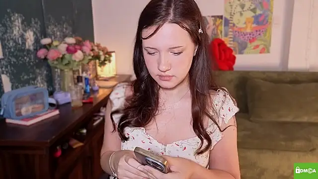 bikinibottom001 online show from April 3, 2026, 2:20 am