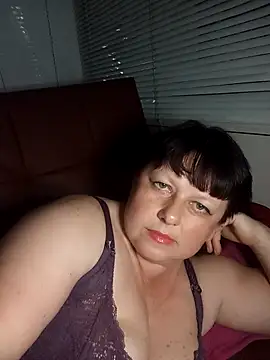 AuroKaria online show from May 11, 2026, 5:43 pm