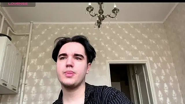 Snapshot of TylerSweet_ chatting on April 9, 2026, 7:47 am TylerSweet online show from April 9, 2026, 7:47 am