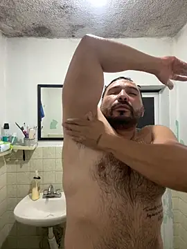 Snapshot of Edson_Blure chatting on April 3, 2026, 3:59 am Edson Blure online show from April 3, 2026, 3:59 am