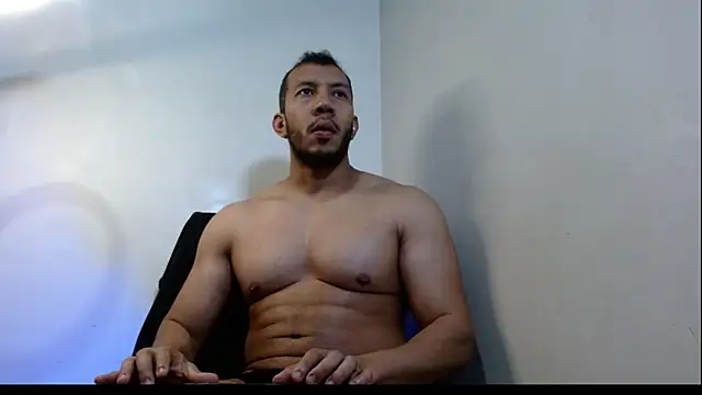 Snapshot of georgeholl chatting on May 11, 2026, 4:48 pm georgeholl online show from May 11, 2026, 4:48 pm
