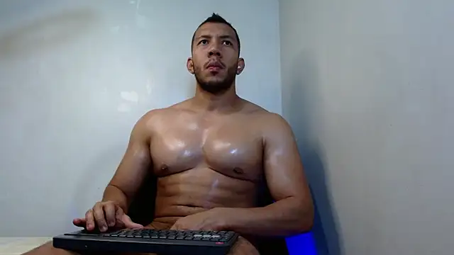 georgeholl online show from June 11, 2026, 1:16 am