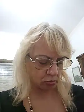 MatureElegantWidow online show from May 19, 2026, 11:55 pm