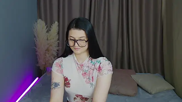 JennyJordans online show from June 4, 2026, 1:11 am