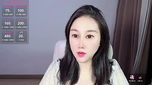 Snapshot of Eva-000 chatting on July 7, 2026, 12:31 pm Eva-000 online show from July 7, 2026, 12:31 pm