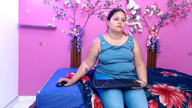 starfishanal21 online show from June 1, 2026, 8:10 pm
