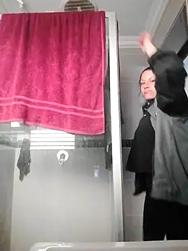 Snapshot of Hildaqii chatting on July 18, 2026, 2:32 pm Hildaqii online show from July 18, 2026, 2:32 pm