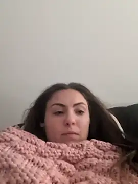 Snapshot of alwayswettt chatting on April 3, 2026, 9:57 pm alwayswettt online show from April 3, 2026, 9:57 pm