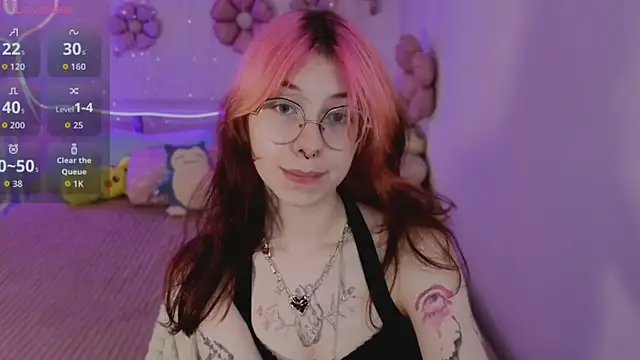 Alice Nyx online show from May 18, 2026, 4:07 am