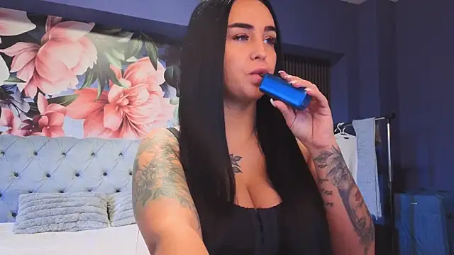 EvaxRosexx online show from May 8, 2026, 5:13 am