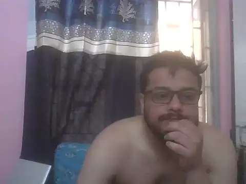 hotboyl6969 online show from April 5, 2026, 5:48 am