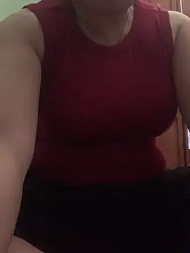 Snapshot of __Evelyn__ chatting on April 5, 2026, 6:32 am Evelyn online show from April 5, 2026, 6:32 am