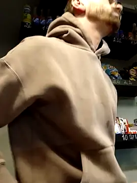 jozsi1995 online show from April 14, 2026, 5:52 pm