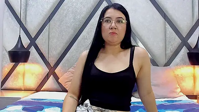 ChloeAshdord online show from April 10, 2026, 5:06 pm