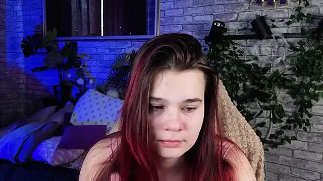 Kacey Love online show from May 7, 2026, 5:57 am