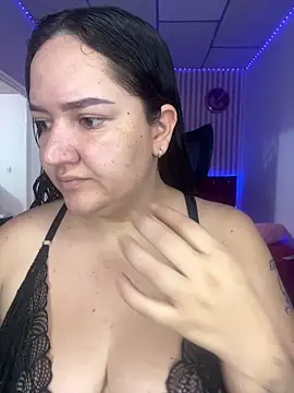 Snapshot of Fresita-12 chatting on April 10, 2026, 2:17 am Fresita-12 online show from April 10, 2026, 2:17 am