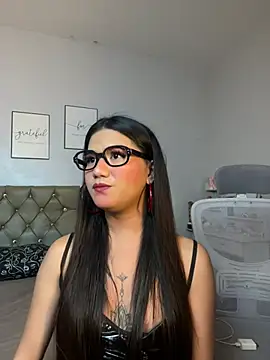 Snapshot of JassmineLove chatting on June 25, 2026, 8:19 am JassmineLove online show from June 25, 2026, 8:19 am