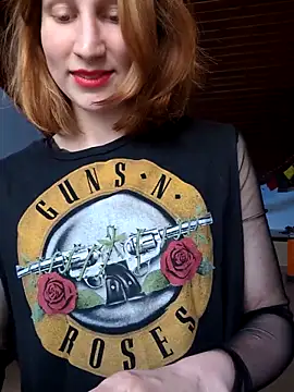 Snapshot of Julialexxxx chatting on April 8, 2026, 10:04 am Julialexxxx online show from April 8, 2026, 10:04 am