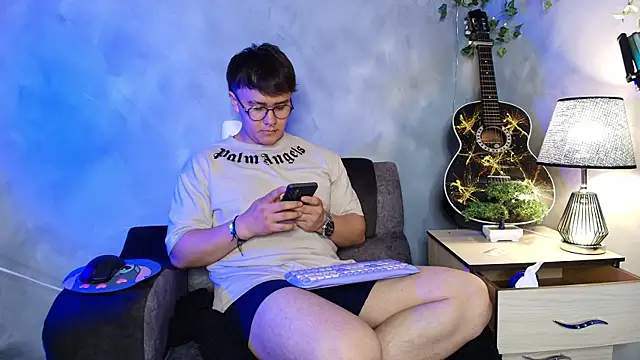 Snapshot of owen_xxx chatting on April 5, 2026, 4:20 am owen xxx online show from April 5, 2026, 4:20 am