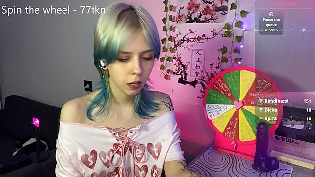 LunaBless online show from June 1, 2026, 9:16 pm