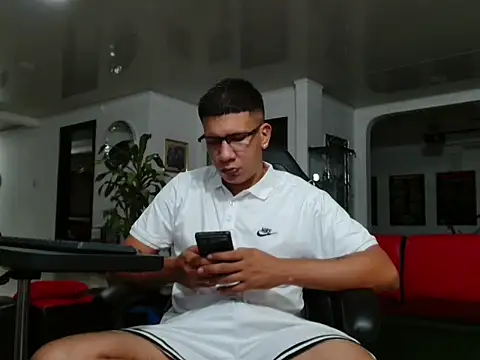 Snapshot of Angelito_fiery chatting on April 11, 2026, 3:00 am Angelito fiery online show from April 11, 2026, 3:00 am